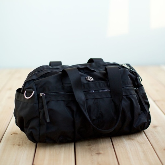 lululemon black gym bag